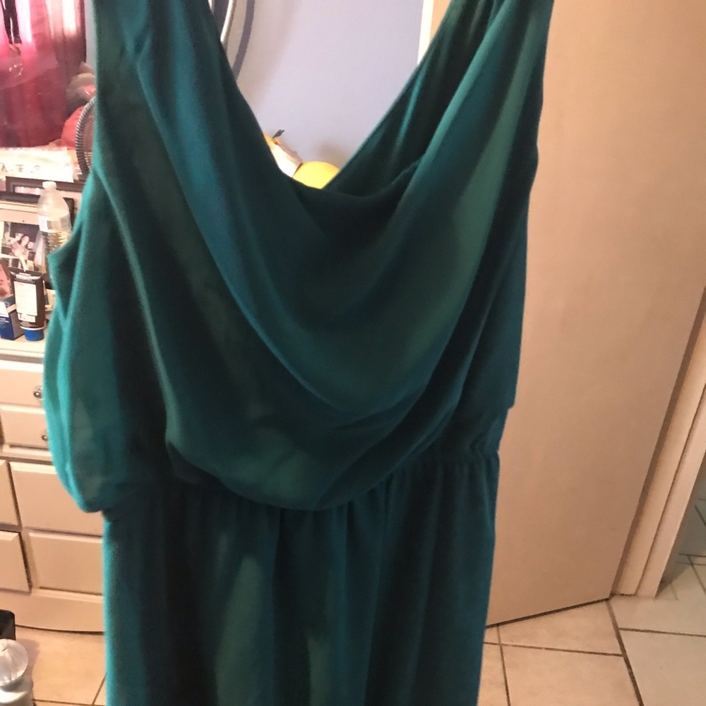 a emerald green dress